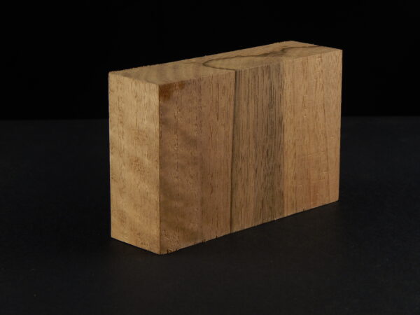 Bloc noyer américain 110 × 70 × 30 mm